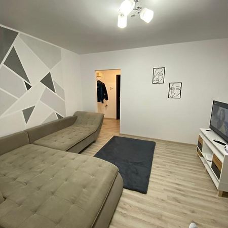 Cazare Petrosani Apartment ภายนอก รูปภาพ