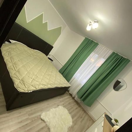 Cazare Petrosani Apartment ภายนอก รูปภาพ